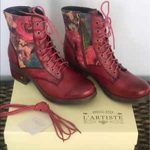 L’Artiste designer boots. Brand new!